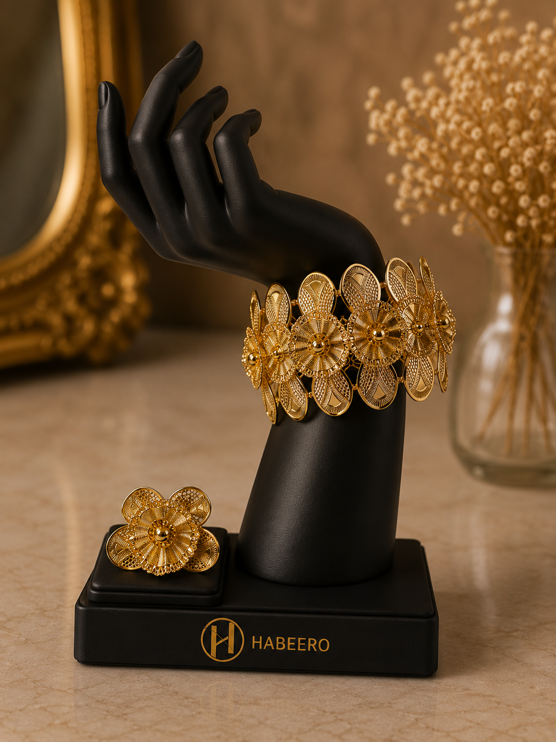 Armband mit Ring Elegantes goldfarbenes Blumen-Armband mit Ring – Bild 1