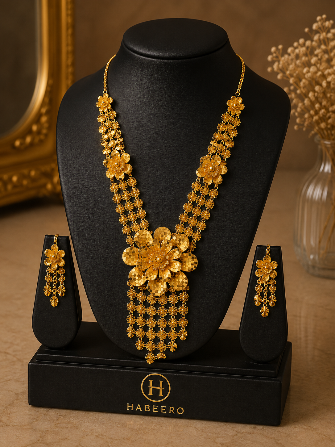 Langes Schmuckset-Halskette-Ohrringe-2 Goldfarbenes langes Schmuckset mit großem Blumenanhänger – Halskette & Ohrringe – Bild 1